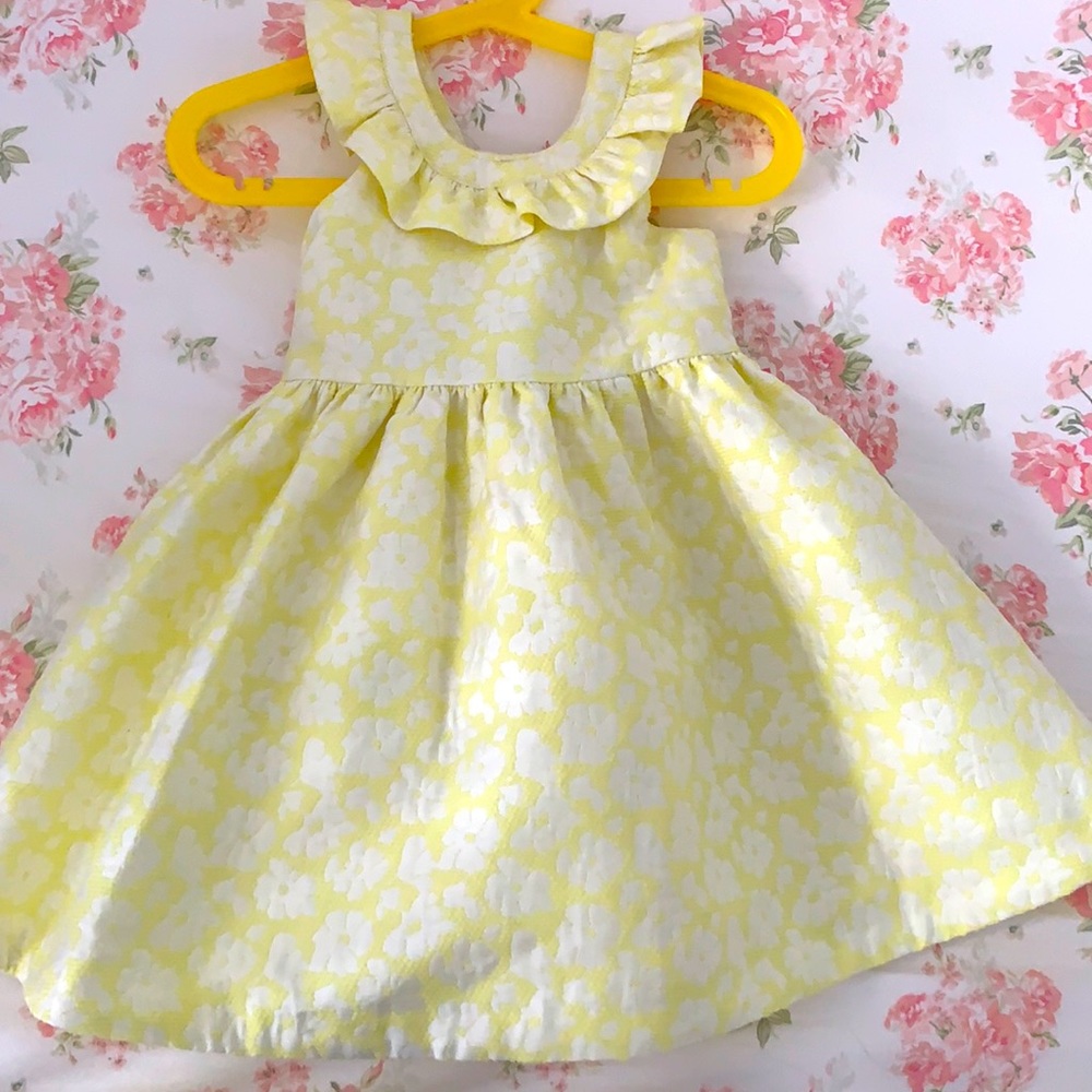 Color: Yellow Jackquard